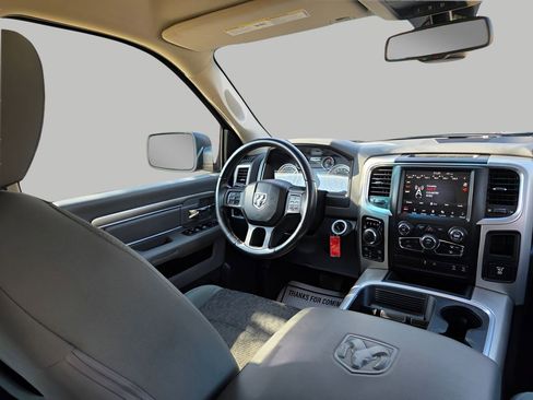 Used 2018 RAM 1500 Big Horn image 9