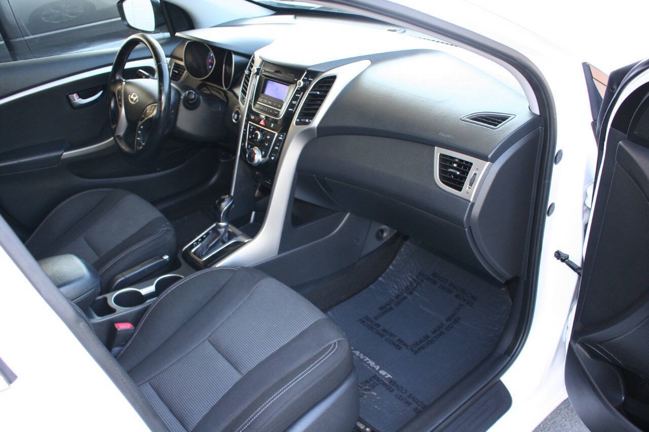 Used 2013 Hyundai Elantra GT w/ Touch & Go Pkg FWD image 14
