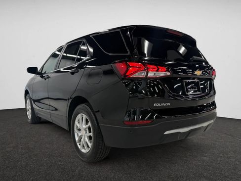 Used 2024 Chevrolet Equinox LT image 3