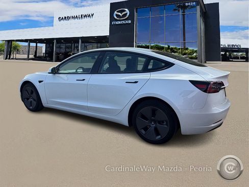 Used 2023 Tesla Model 3 Standard Range image 3