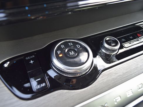 New 2025 Ford Expedition Platinum w/ Driver's Package image 14