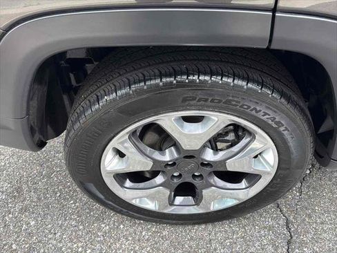 Used 2022 Jeep Compass Limited image 13