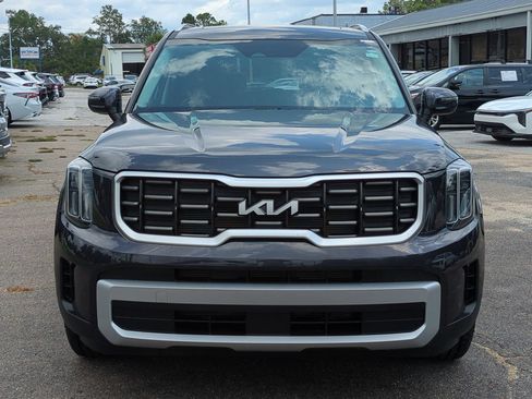 Certified 2025 Kia Telluride S FWD image 9