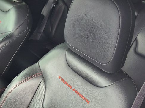 Used 2018 Jeep Compass Trailhawk w/ Leather Interior Group image 15