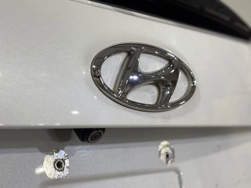 Used 2017 Hyundai Santa Fe Sport image 33