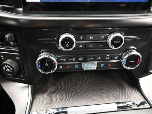 Used 2022 Ford F150 Platinum w/ Equipment Group 701A High AWD/4WD image 24