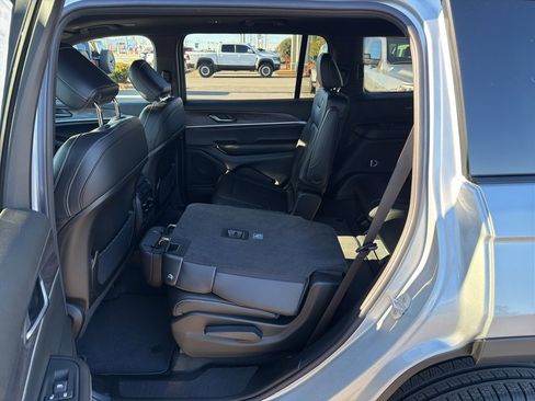 New 2025 Jeep Grand Cherokee L Limited image 25