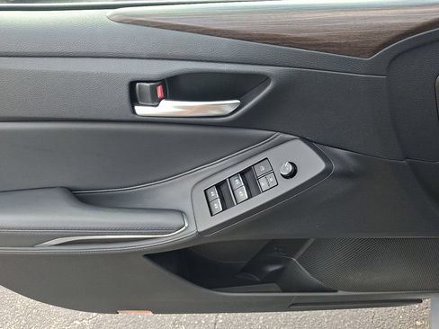 Used 2019 Toyota Avalon XLE w/ Moonroof Package FWD image 13