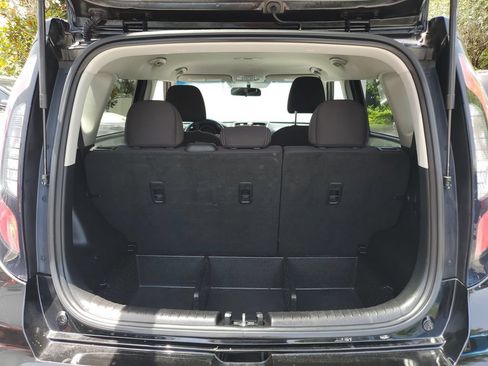Used 2017 Kia Soul w/ Convenience Package FWD image 9