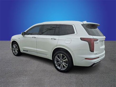 Certified 2023 Cadillac XT6 Premium Luxury image 6