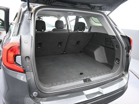 Used 2020 GMC Terrain SLE FWD image 16