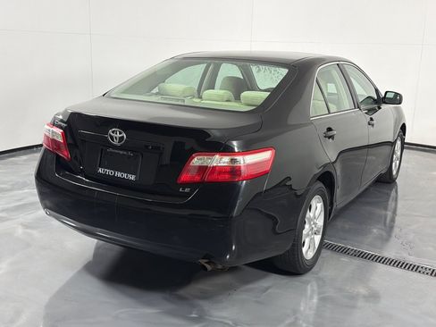 Used 2009 Toyota Camry LE FWD image 5