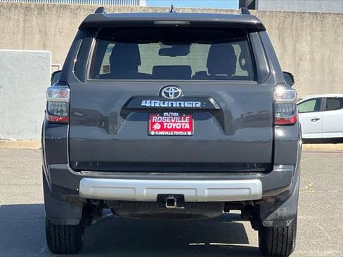 Certified 2024 Toyota 4Runner TRD Off-Road image 8