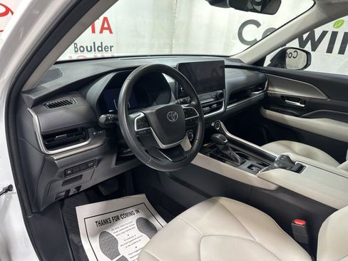Used 2024 Toyota Grand Highlander XLE image 25