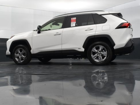 Used 2025 Toyota RAV4 LE image 35