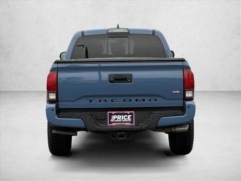 Used 2019 Toyota Tacoma TRD Off-Road image 6