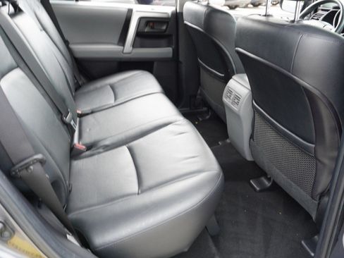 Used 2012 Toyota 4Runner SR5 w/ Premium Pkg AWD/4WD image 32