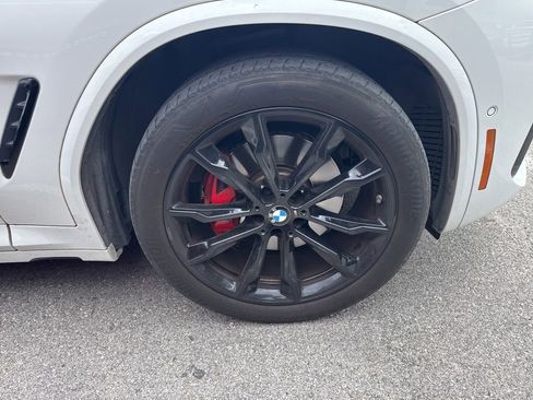Certified 2024 BMW X4 M40i w/ Premium Package AWD/4WD image 3