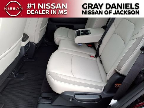 New 2026 Nissan Pathfinder SL FWD image 10