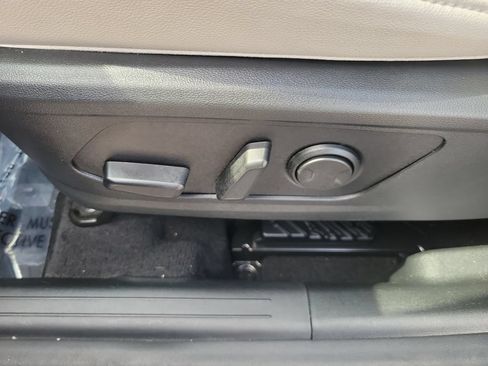 Used 2023 Hyundai Tucson Limited FWD image 17