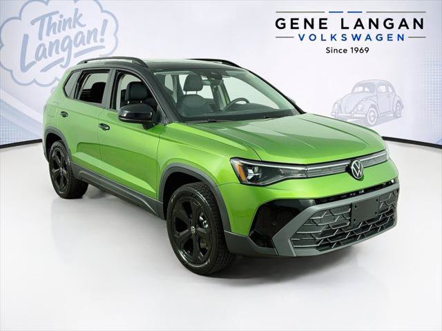 New 2027 Volkswagen Taos SE AWD/4WD image 3