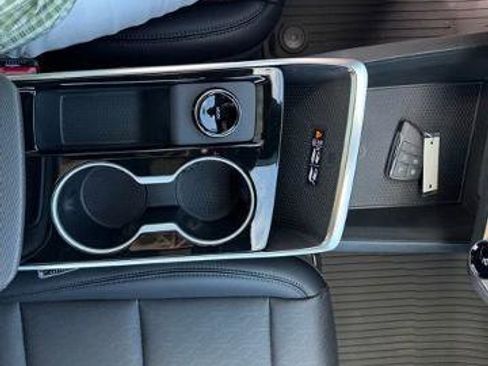 New 2026 Chevrolet Equinox LT w/ Convenience Package II FWD image 16