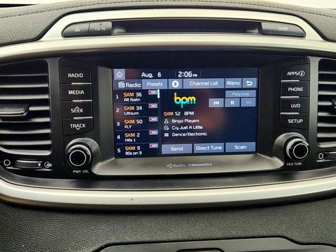 Used 2018 Kia Sorento FWD image 18