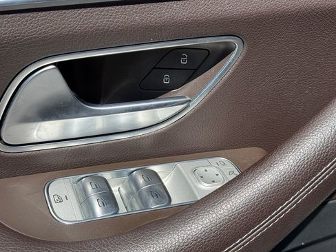 Used 2022 Mercedes-Benz GLS 450 4MATIC image 19