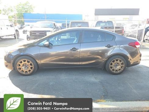 Used 2017 Kia Forte LX w/ LX Popular Package FWD image 1