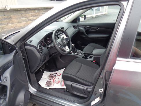 Used 2020 Nissan Rogue S AWD/4WD image 12