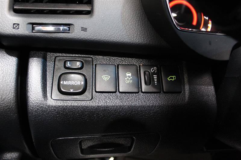 Used 2013 Toyota Highlander SE AWD/4WD image 26