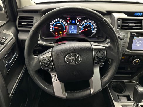 Used 2018 Toyota 4Runner SR5 Premium image 24