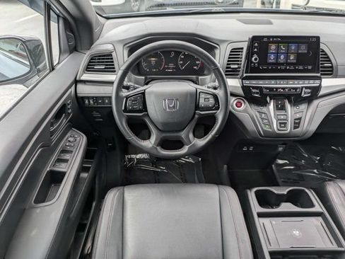 Used 2025 Honda Odyssey Sport-L image 18