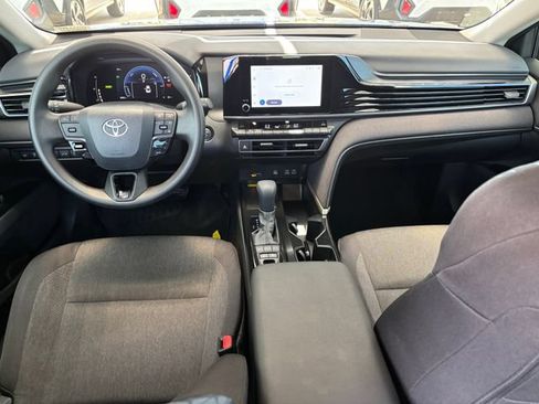 Used 2026 Toyota Camry LE FWD image 28