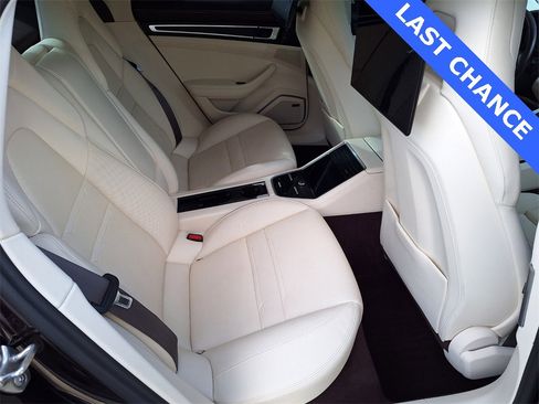 Used 2023 Porsche Panamera 4 Platinum Edition image 30
