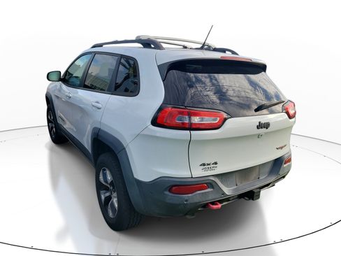 Used 2015 Jeep Cherokee Trailhawk w/ Comfort/Convenience Group AWD/4WD image 6