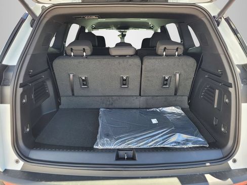 New 2026 GMC Acadia Elevation w/ Black Edition AWD/4WD image 7