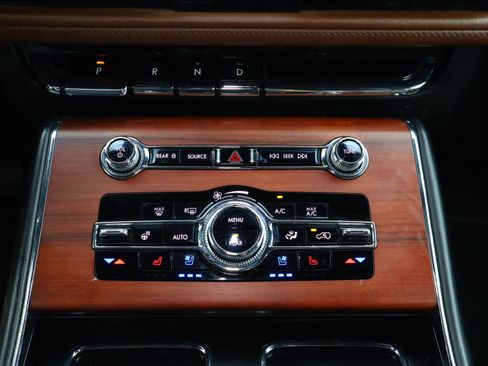 Used 2022 Lincoln Aviator Reserve w/ Elements Package Plus image 30