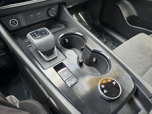 Used 2021 Nissan Rogue S image 16