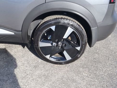 Used 2025 Nissan Kicks SR image 8