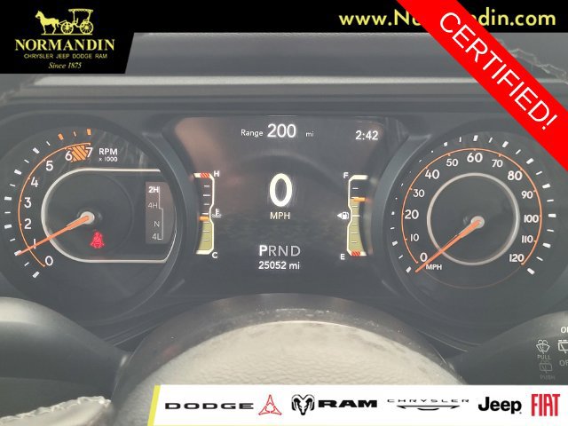 Certified 2025 Jeep Wrangler Unlimited Rubicon w/ Convenience Group AWD/4WD image 8