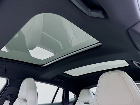 New 2026 Porsche Panamera image 23