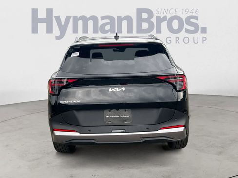 Certified 2026 Kia Sportage EX w/ EX Panorama Roof Package FWD image 4