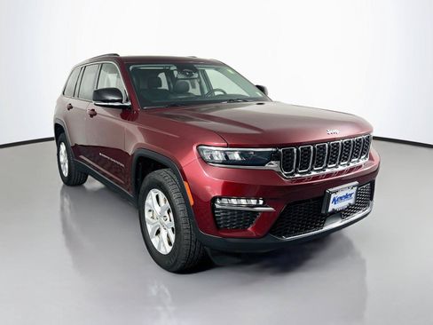 Used 2023 Jeep Grand Cherokee Limited AWD/4WD image 8