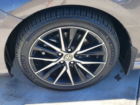 Used 2024 Toyota Camry SE FWD image 9