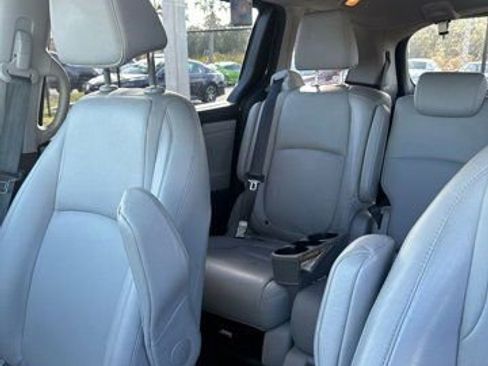 Used 2018 Honda Odyssey EX-L image 3