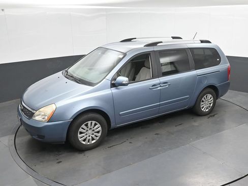 Used 2012 Kia Sedona LX FWD image 29