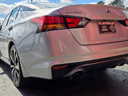 Used 2020 Nissan Altima 2.5 SR w/ Premium Package image 4