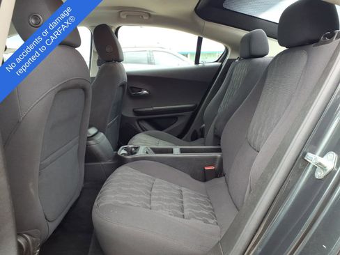 Used 2014 Chevrolet Volt FWD image 13