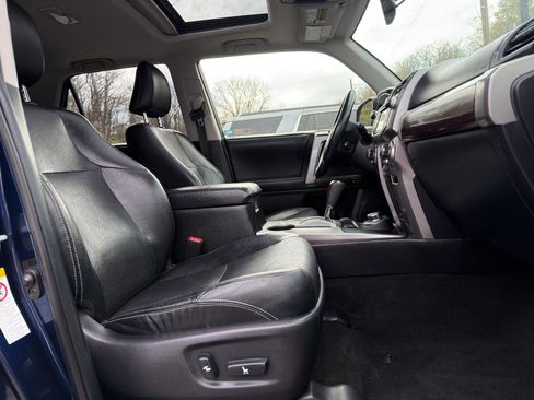 Used 2014 Toyota 4Runner Limited image 15